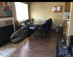 7050 Vassar Ave, Unit 14 in Canoga Park, CA - Building Photo - Building Photo