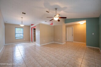 2390 Queens St SE in Palm Bay, FL - Building Photo - Building Photo