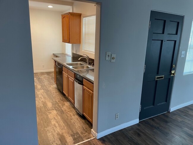 property at 5140 Newcastle Ave