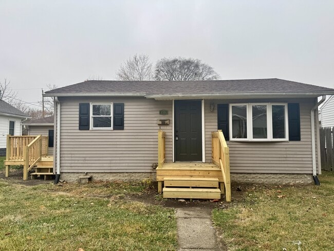 property at 1419 N Purdum St