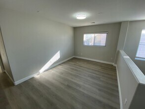 9884 Gold Pan Ct in Las Vegas, NV - Building Photo - Building Photo