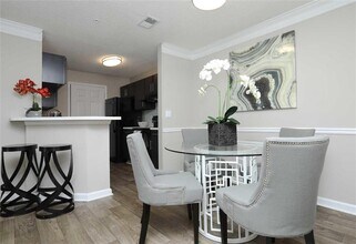 9200 Roberts Dr in Atlanta, GA - Building Photo - Building Photo