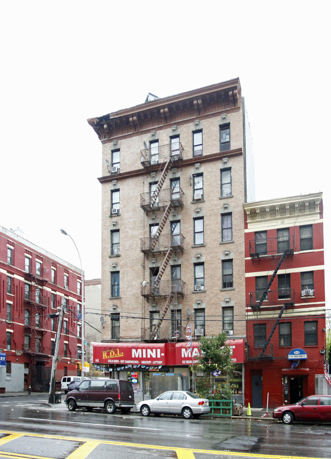 402 East 136th Street in Bronx, NY - Building Photo - Building Photo