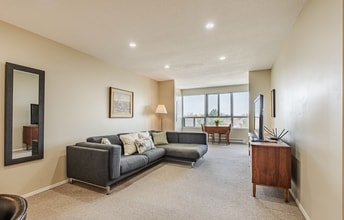 600 Grenfell Dr in London, ON - Building Photo - Building Photo