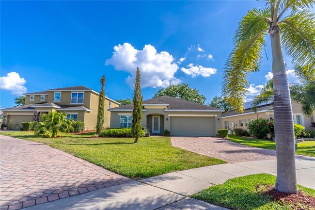 204 Andalusia Loop in Davenport, FL - Foto de edificio - Building Photo