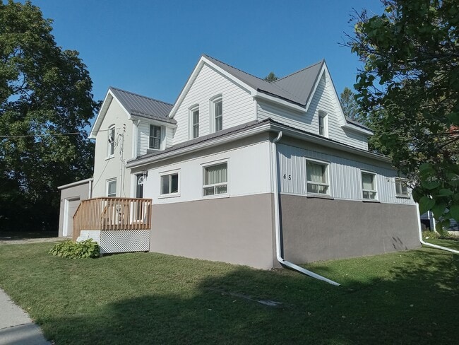 property at 45 Westmount Dr S