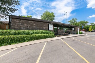 SHA-Stonehedge in East Lansing, MI - Foto de edificio - Building Photo