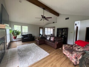 5943 Cape Coral Dr in Austin, TX - Building Photo - Building Photo