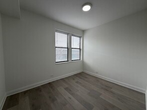 4832 N Winthrop Ave, Unit 2W in Chicago, IL - Building Photo - Building Photo