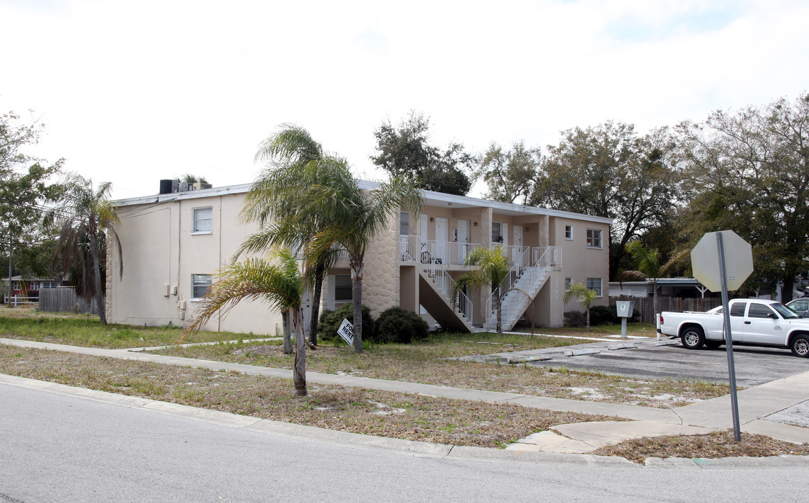 1443 De Leon St in Clearwater, FL - Building Photo