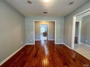 7342 Wymart Rd in Pensacola, FL - Building Photo - Building Photo