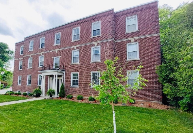 The Georgian Apartments in Guelph, ON - Building Photo