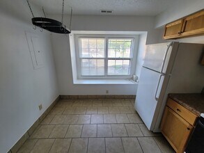 921 Wildwood Square Ct in Virginia Beach, VA - Building Photo - Building Photo