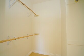 27614 Susan Beth Way in Santa Clarita, CA - Building Photo - Building Photo