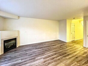 883 SE 193rd Ave in Portland, OR - Building Photo - Building Photo