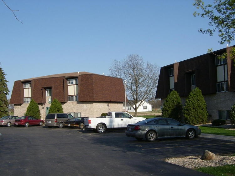 2185 S Reese Rd in Reese, MI - Building Photo