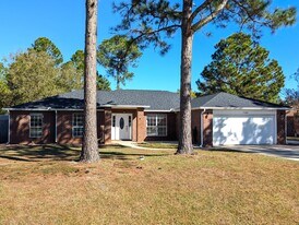 7300 Rexford St in Navarre, FL - Building Photo