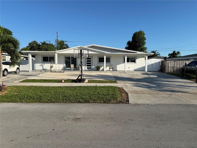 12525 SW 187th Terrace in Miami, FL - Building Photo - Building Photo