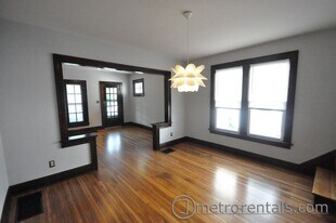 198-200-200 E Hudson St in Columbus, OH - Building Photo