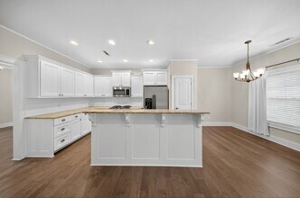 1221 Chancery Ln in Cave Springs, AR - Building Photo - Building Photo