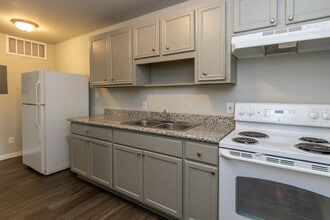 Casa Del Sol Apartments in Port Arthur, TX - Building Photo - Building Photo