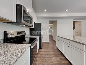 5026 Twin River Dr in Denver, NC - Building Photo - Building Photo