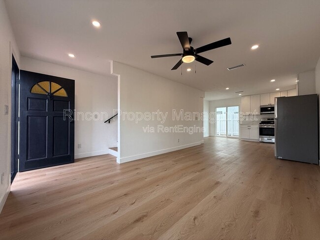 607 Lemon Way in Fillmore, CA - Building Photo - Building Photo