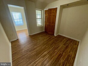 402 E 28th St in Baltimore, MD - Foto de edificio - Building Photo
