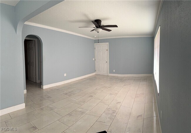 1171 Laurel Dr in North Fort Myers, FL - Building Photo - Building Photo