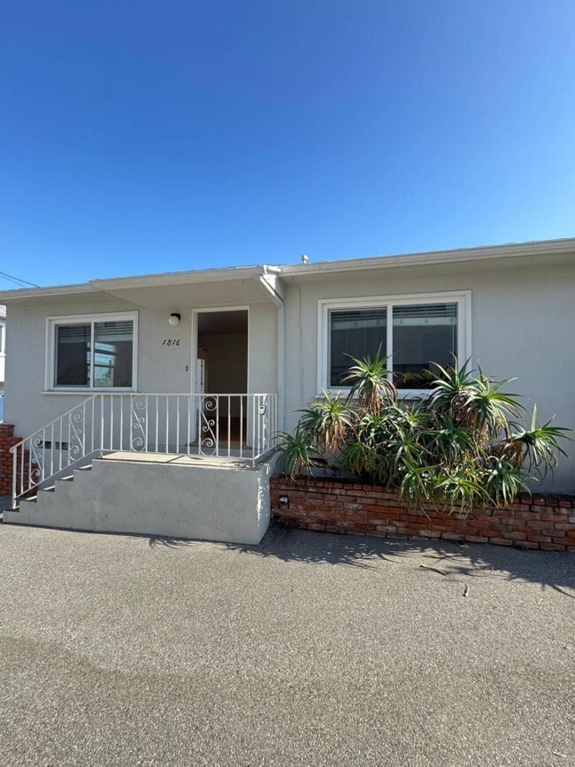 property at 1816 Allen Ave