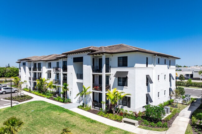 The Orchard at Portofino Vineyards in Ft. Myers, FL - Building Photo - Building Photo