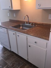 La Vista Apartments in Tukwila, WA - Building Photo - Building Photo