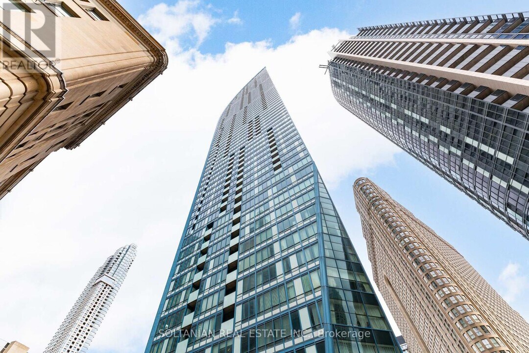 8-4908 The Esplanade in Toronto, ON - Building Photo