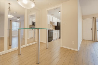2379 Briarwest Blvd in Houston, TX - Building Photo - Building Photo