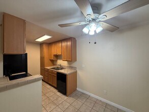 5425 Lake Murray Blvd in La Mesa, CA - Building Photo - Building Photo