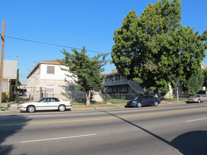 3963-3965 S Normandie Ave in Los Angeles, CA - Building Photo - Building Photo