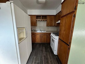 712 W Omega St in Henrietta, TX - Building Photo - Building Photo