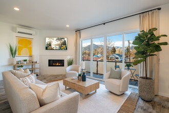 823 Orondo Ave in Wenatchee, WA - Building Photo - Building Photo