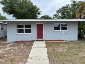223 C St in Lake Wales, FL - Building Photo