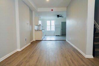 2320 E Preston St in Baltimore, MD - Building Photo - Building Photo