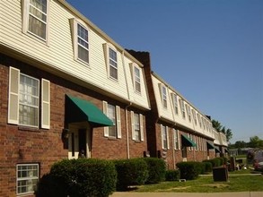 Springview Apartments in Louisville, KY - Building Photo - Building Photo