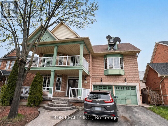 property at 32 Arundel Dr