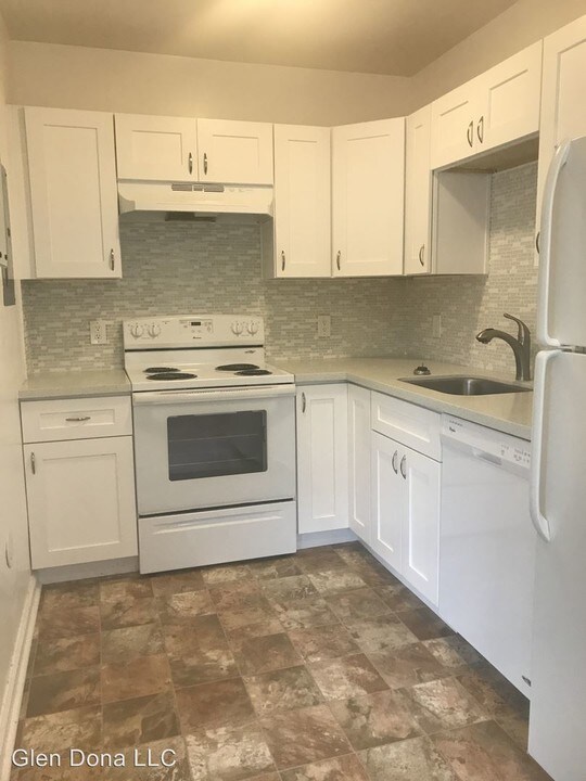 924 16th Ave in Seattle, WA - Building Photo