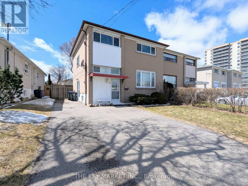 7 Elise Terrace in Toronto, ON - Building Photo