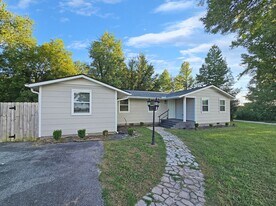 674 Harvest Rd in Harvest, AL - Building Photo