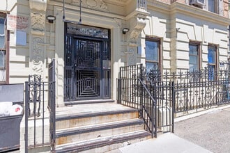 525 W 138th St in New York, NY - Building Photo - Building Photo
