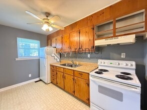 221 Robert E Lee St in Fort Oglethorpe, GA - Building Photo - Building Photo