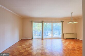 3535 Chevy Chase Lake Dr in Chevy Chase, MD - Building Photo - Building Photo