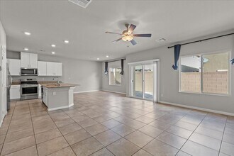 1180 Twincrest Ave in North Las Vegas, NV - Building Photo - Building Photo