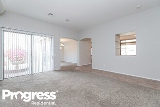 2221 S Holguin Way in Chandler, AZ - Building Photo - Building Photo